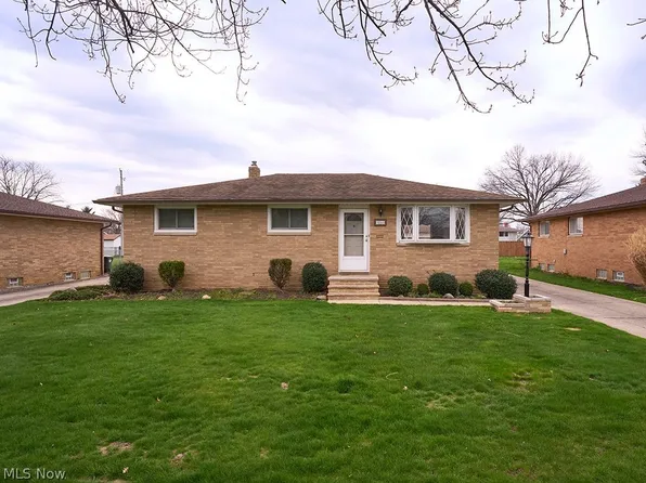 12101 Tucson Dr, Parma, OH 44130