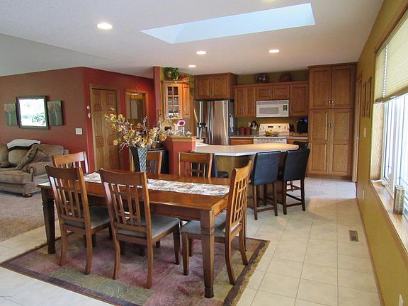 2nd image of 3251 Sundance Cir NW
