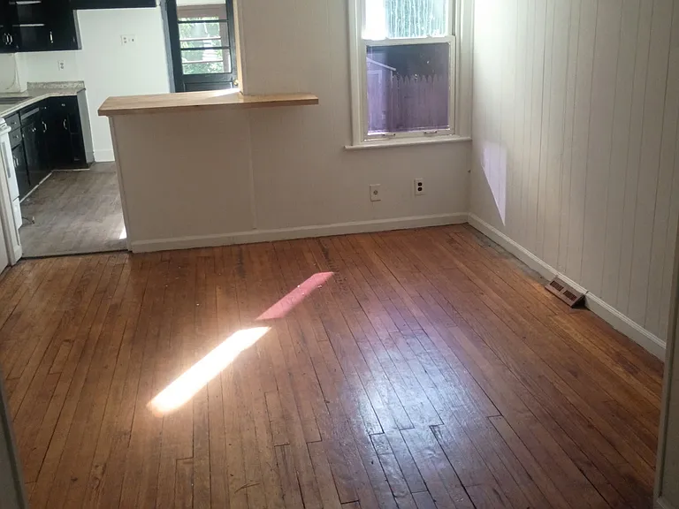 322 Grant St — Photo 14