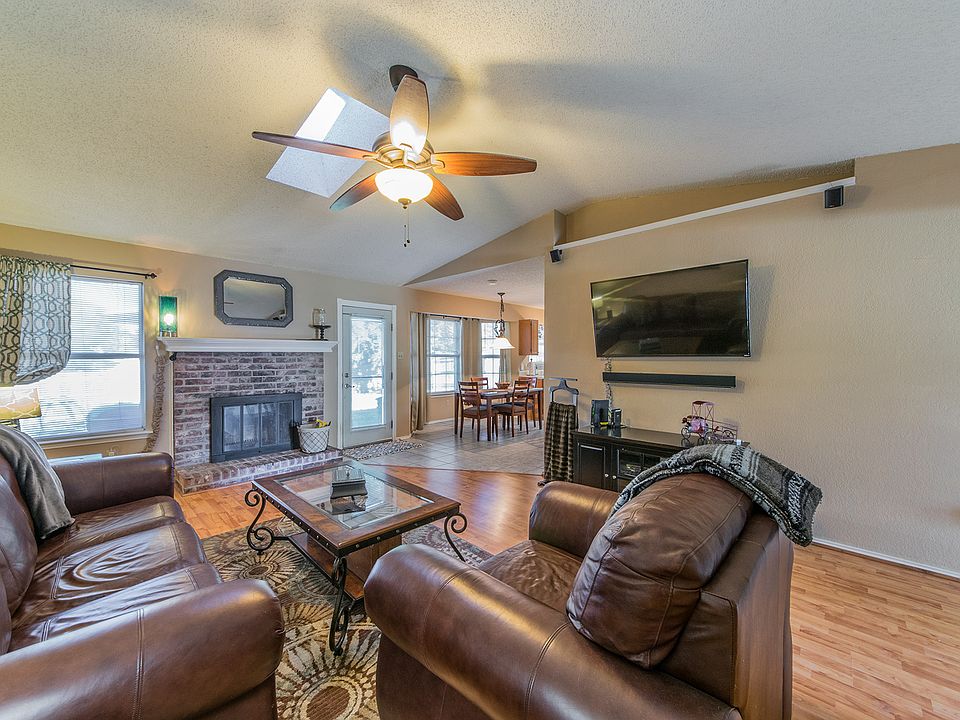 1st image of 6421 Fern Meadow Dr