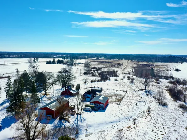 2854 405th Ave NE, Braham, MN 55006