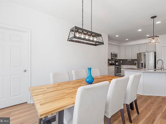 4th image of 208 Arboretum Ln