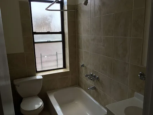 Rented by Olympic Property Management | media 16