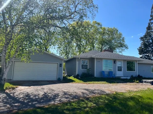 2284 Bavaria Rd, Chaska, MN 55318