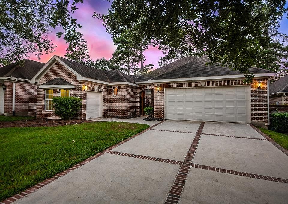 1st image of 228 W Pines Dr