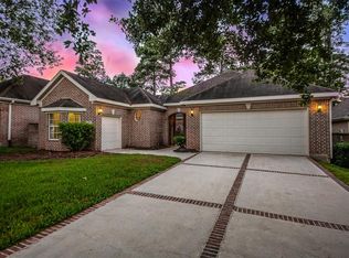 228 W Pines Dr, Montgomery, TX 77356