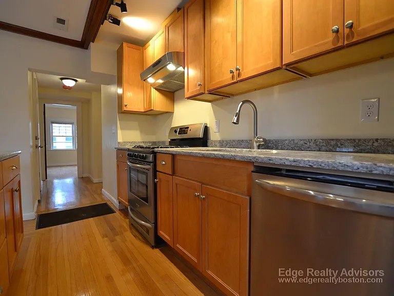 34 Bentley St #2A — Photo 8