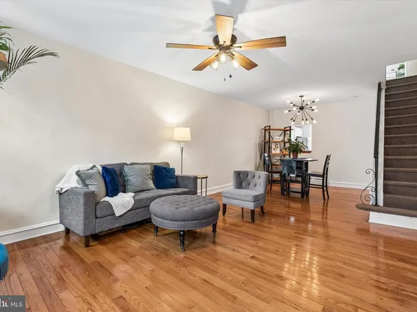 126 Mercy St, Philadelphia, PA 19148