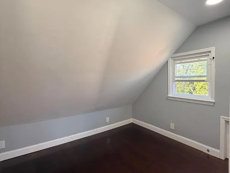 925 South St — Photo 8