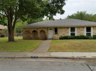 1810 Crystal Springs Dr, Duncanville, TX 75137