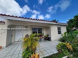 Isle Of Normandy Miami Vi — Photo 1