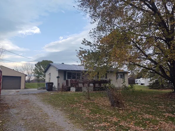 1944 River Rd, Kawkawlin, MI 48631