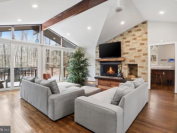 4th image of 9508 Watts Rd