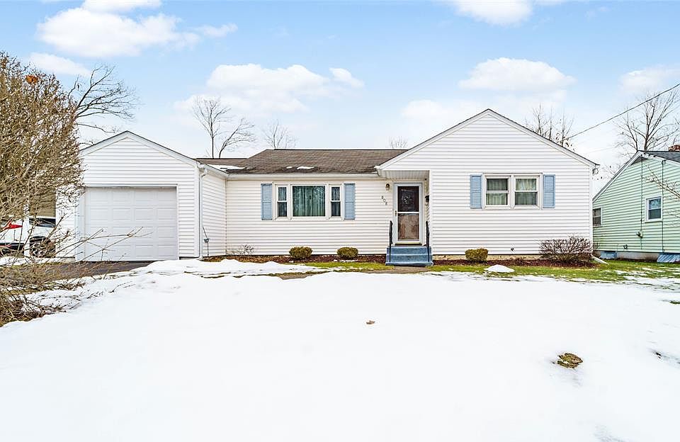 1st image of 808 Douglas Dr