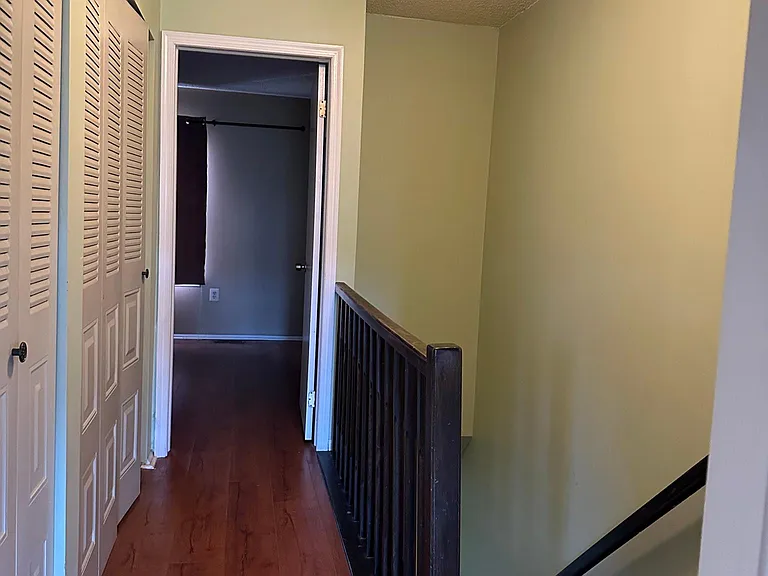 243 Hampshire Ct — Photo 6