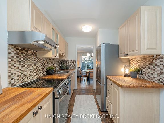 4th image of 30 Livingston Rd #11