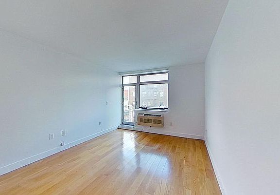 2nd image of 12-22 30th Ave APT 3E