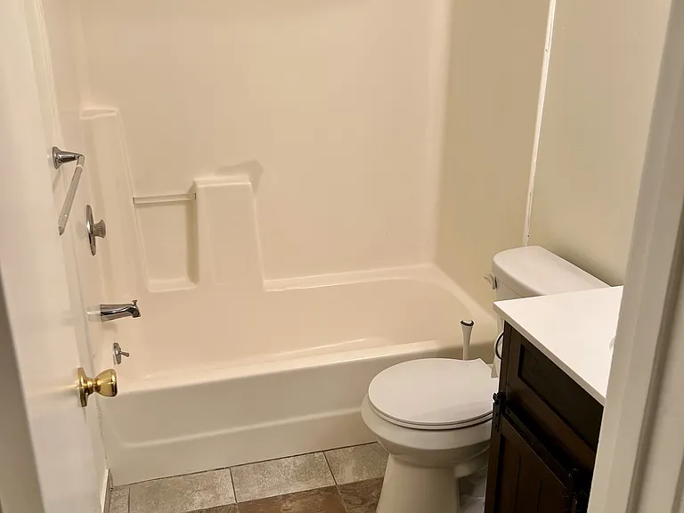 123 Hunt Club Ct — Photo 9