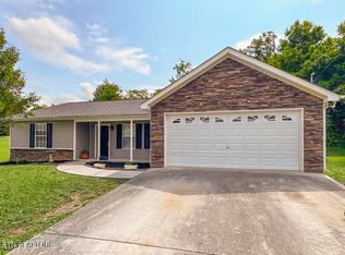 5000 Cattail Ln, Corryton, TN 37721
