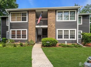 39 Pennsylvania Way, North Brunswick, NJ 08902