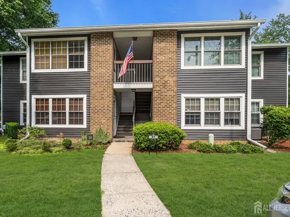 39 Pennsylvania Way, North Brunswick, NJ 08902