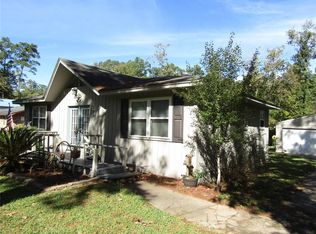 595 County Rd, Goodrich, TX 77335