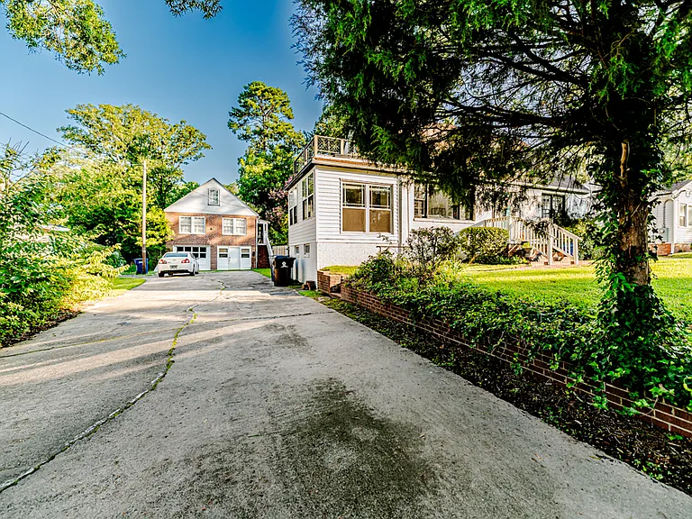 508 W Chisholm St #C — Photo 18