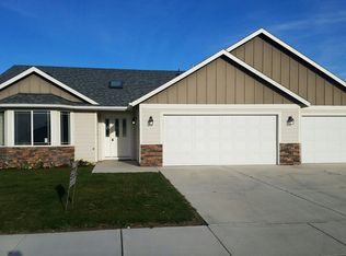 4315 Des Moines Ln, Pasco, WA 99301