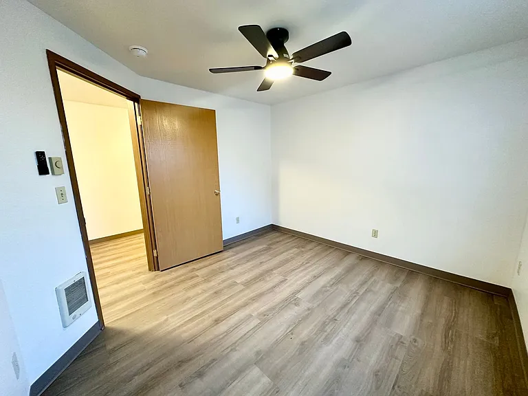 904 Juniper Ave — Photo 16