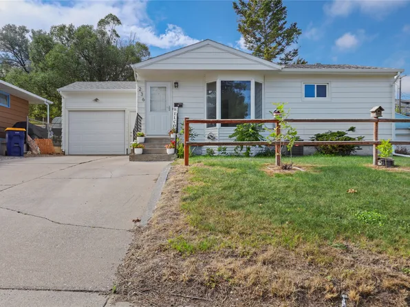 236 17th Ave S, Great Falls, MT 59405