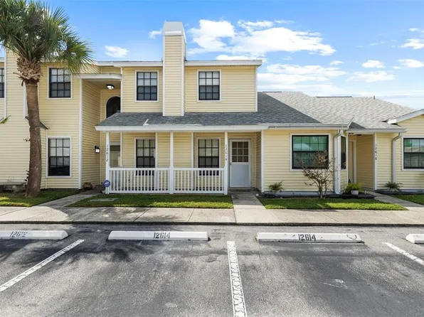 12614 Castle Hill Dr, Tampa, FL 33624