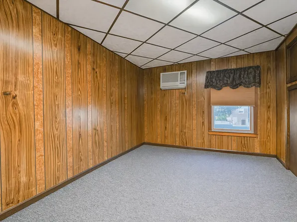 2055 Coleman Street image 17 of 26