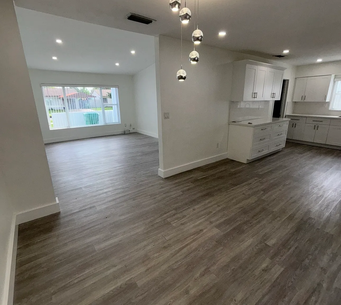 3 bed, 1367 sqft, $3,500 — Photo 4