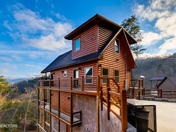 2138 Rising Fawn Way, Sevierville, TN 37876