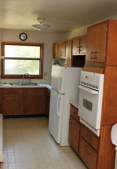 612 W Elm St — Photo 12