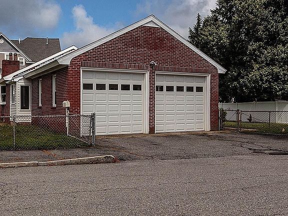 4th image of 182-A East St