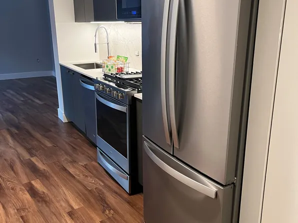 22 East First Street image 2 of 6