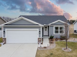 48 Winding Way, Bloomington, IL 61705