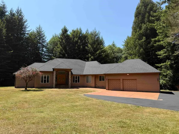 185 Quail Ln, Crescent City, CA 95531