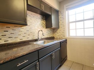 6326 -28 Sutherland, Saint Louis, MO 63109