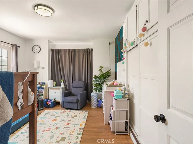 2358 Snowden Ave — Photo 20