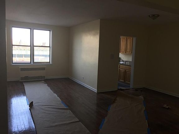 2nd image of 2750 Olinville Ave APT 4D