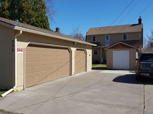 906 E 8th St, Superior, WI 54880