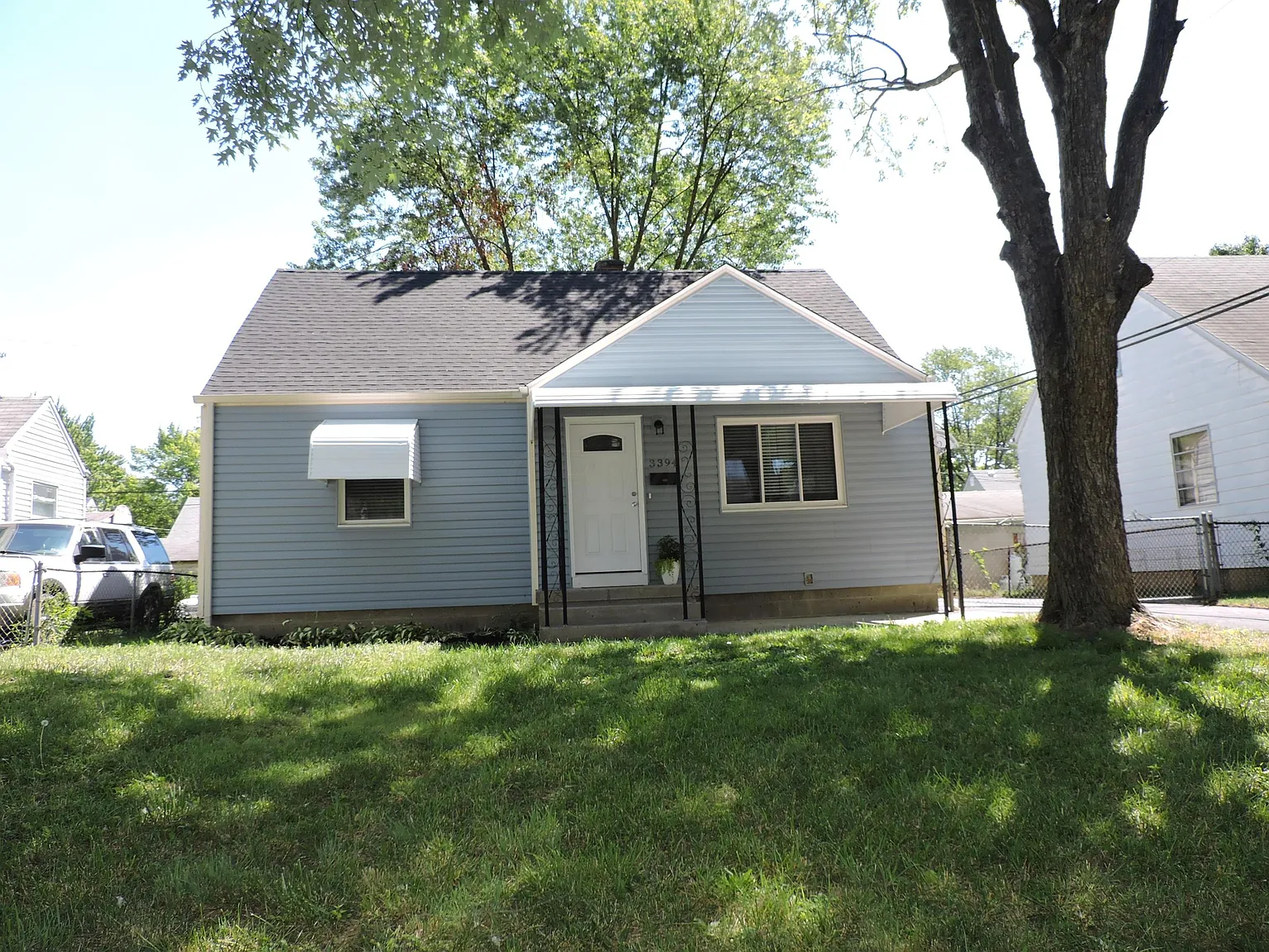 3394 Medina Ave photo 1
