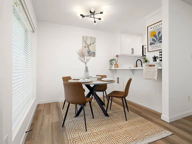 1120 Primrose Avenue — Photo 4