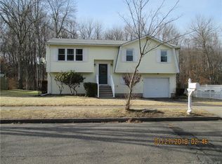 56 Cartpath Dr, Meriden, CT 06450