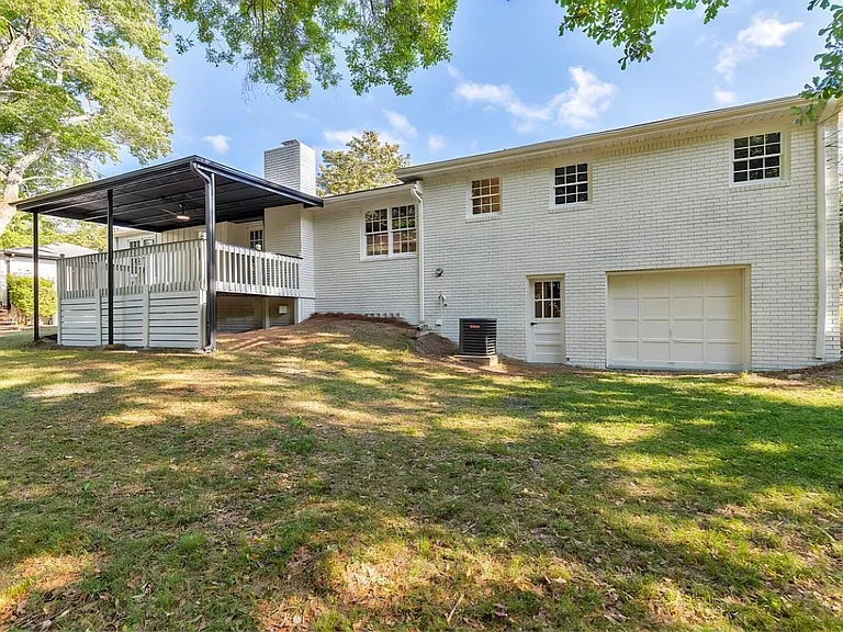 1920 Mozelle Dr — Photo 5