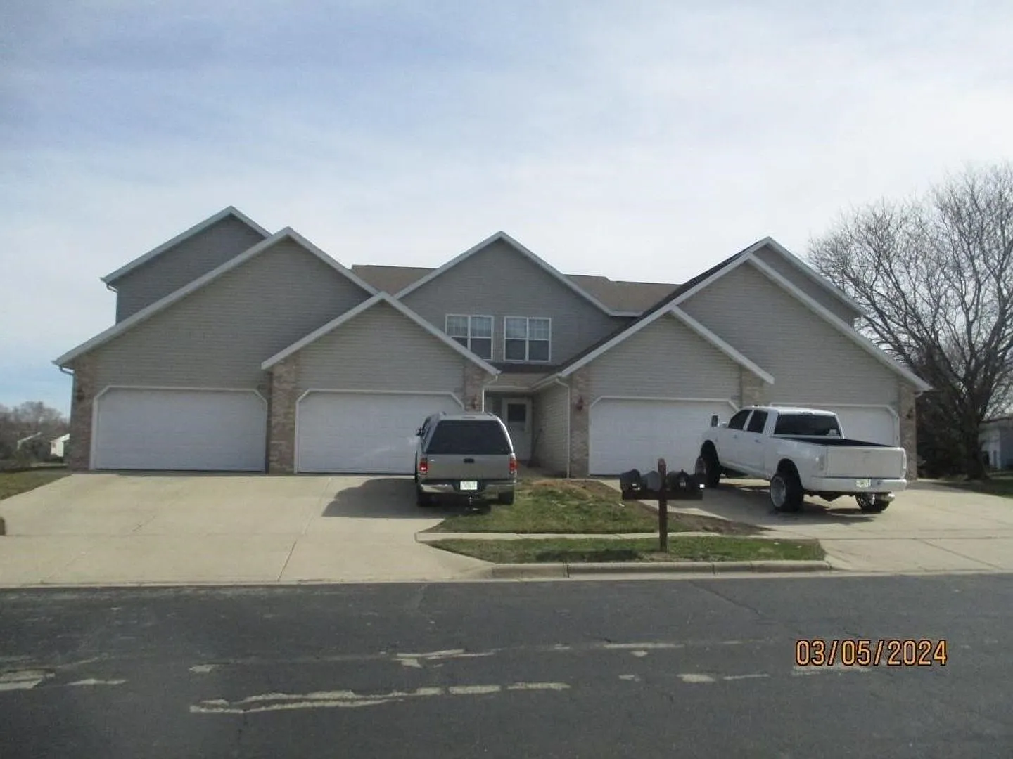 Nygaard Townhomes II — Photo 2