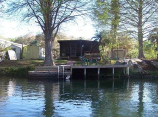 6689 W Richard Dr, Weeki Wachee, FL 34607