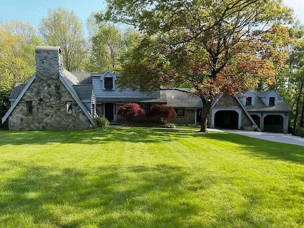 164 Main St, Norwell, MA 02061